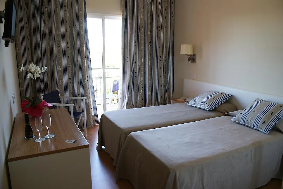 Hotel Playa Azul Cala En Porter